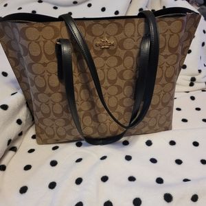 Coach Signature Mollie Tote